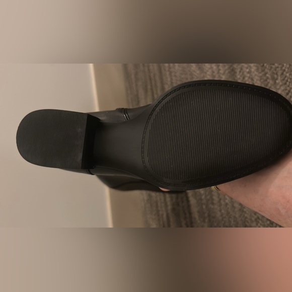 Michael Kors Black Leather Riding style boots. New, never worn, with box - Picture 4 of 4